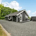 Sulo - 500m From The Sea By Interhome Sarup