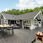 Sulo - 500m From The Sea By Interhome 펜션 *