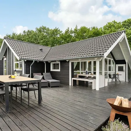 Sulo - 500m From The Sea By Interhome