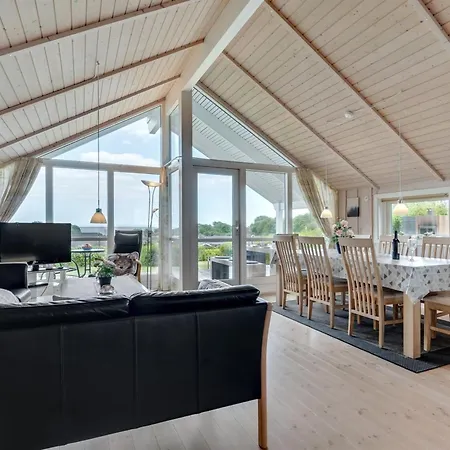 Sulo - 500m From The Sea By Interhome