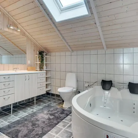 Sulo - 500m From The Sea By Interhome *